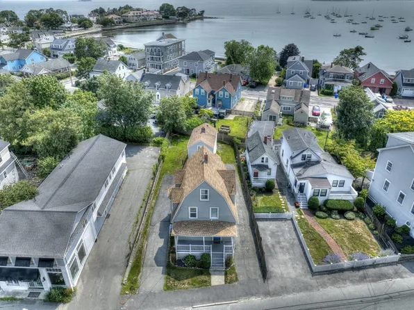 481 Humphrey St, Swampscott, MA 01907