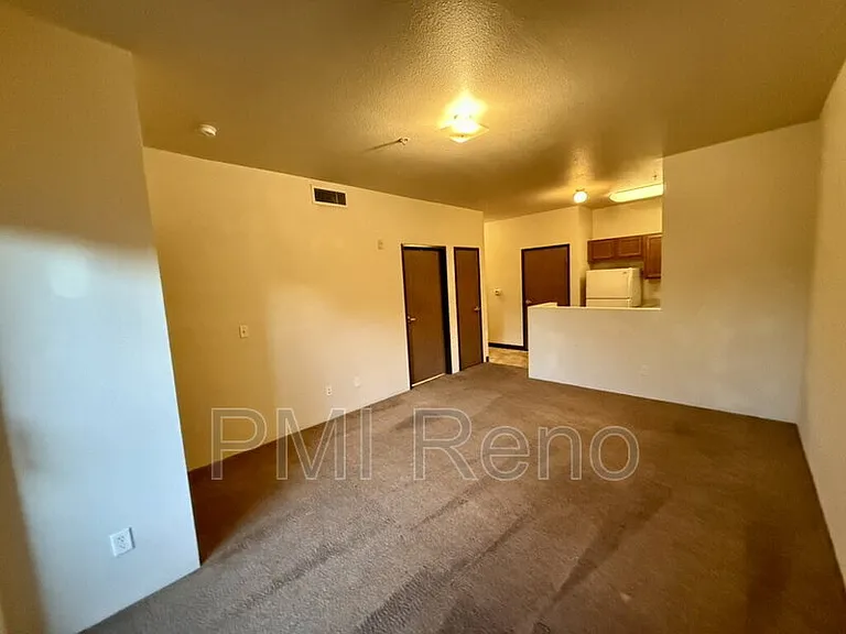 Big Horn Apartments — Photo 14