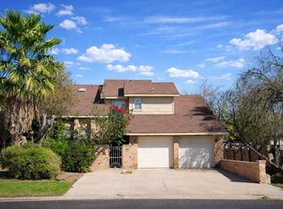 101 Martingale APT 10, Laredo, TX 78041