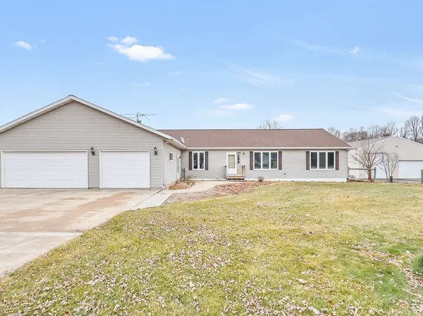 5072 Meadowview Ln, Oconto Falls, WI 54154