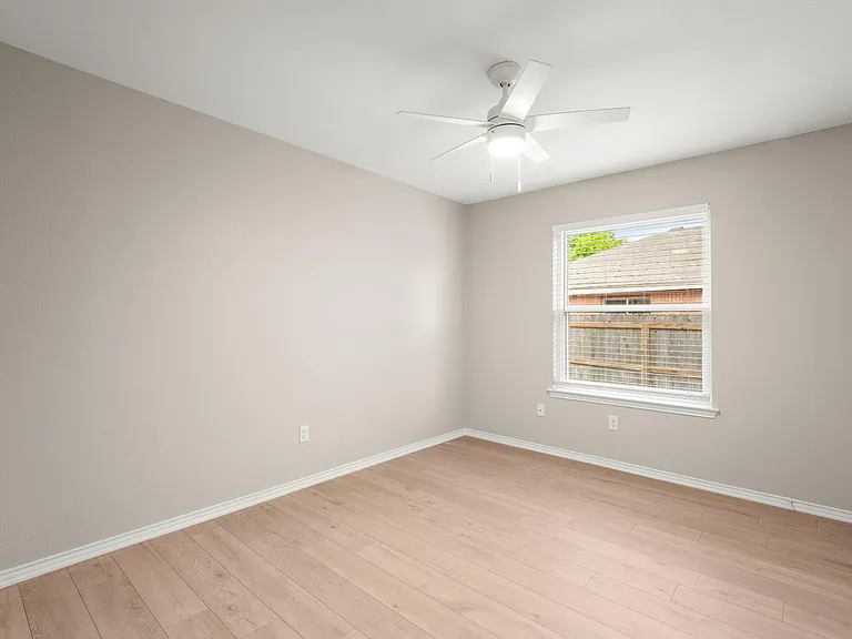 2113 Rosemary Ln — Photo 19