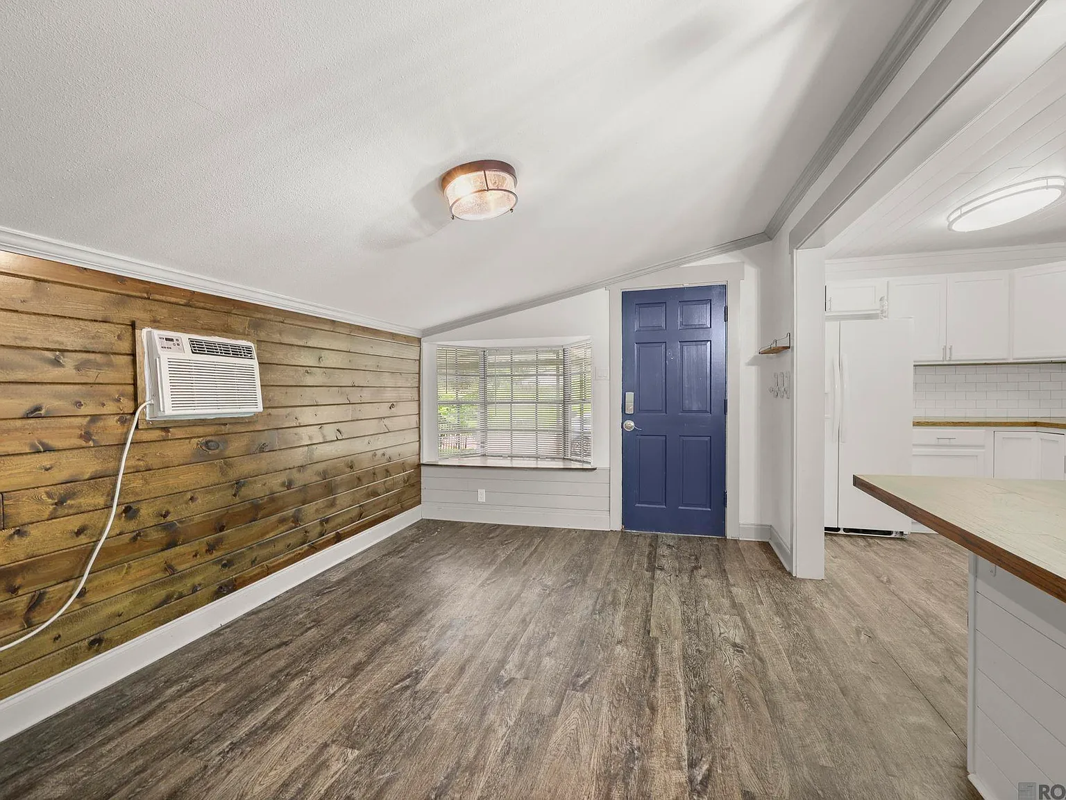 3 bed, 1700 sqft, $2,300 — Photo 2
