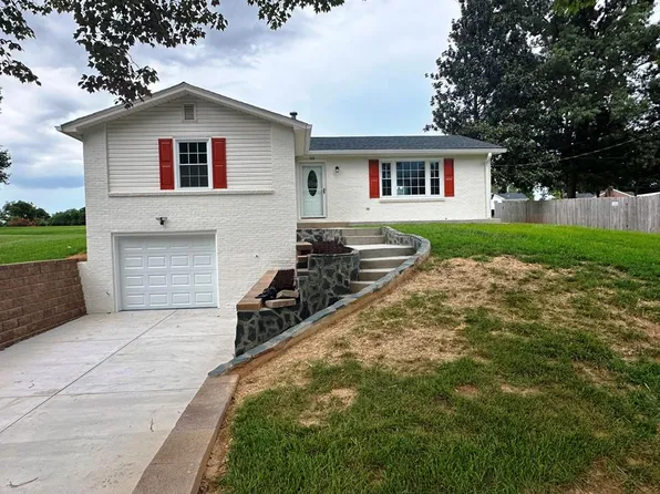 328 Major Ct, Danville, VA 24540