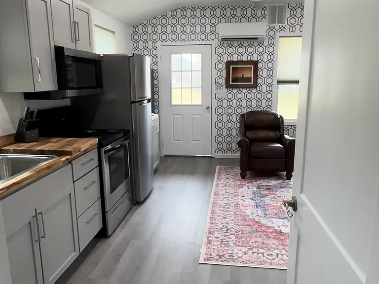 Spacious living in kitchen area
