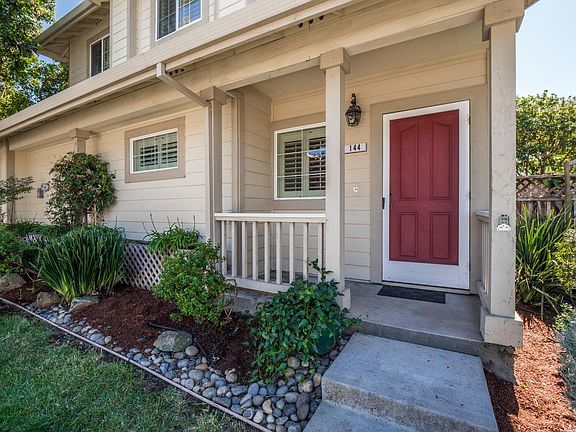 2nd image of 144 Cherry Blossom Dr
