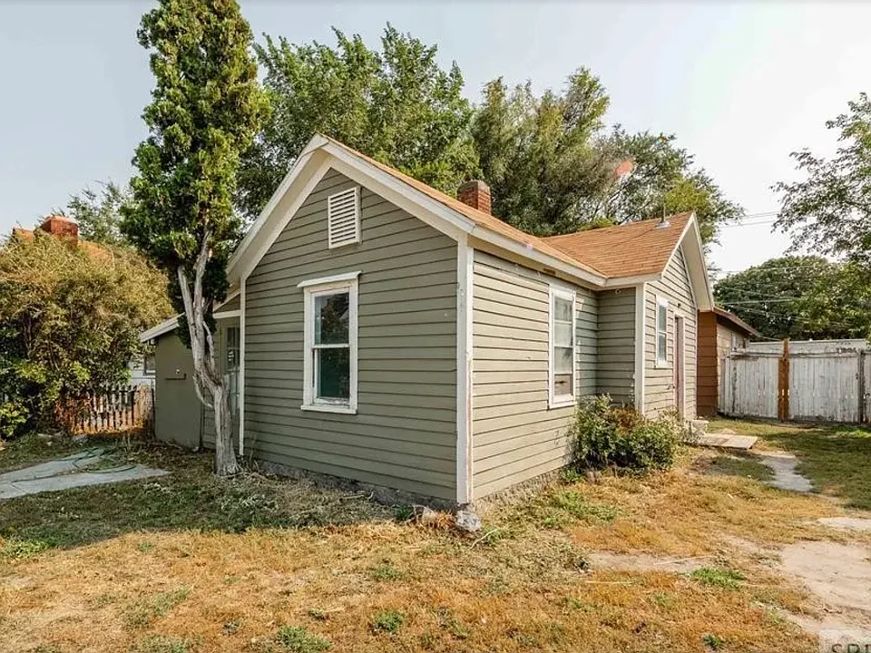 369 S Eastern Ave #A