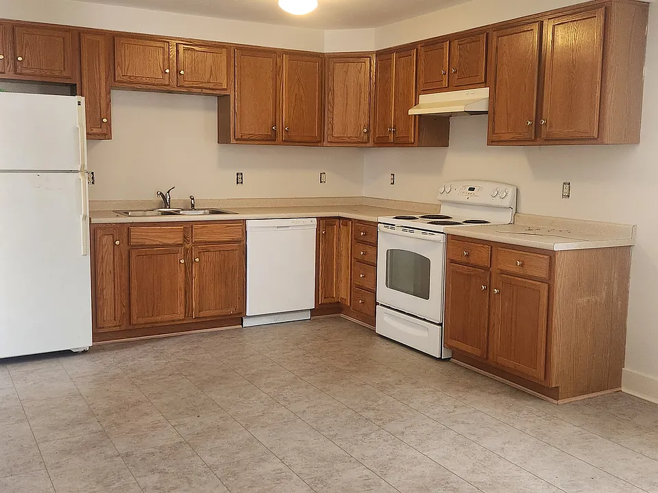 7 Cross St #1