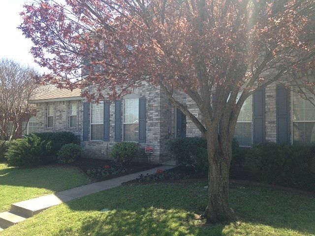 2nd image of 2701 Bordeaux Dr