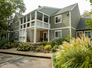 40 Lake Ave, Louisville, KY 40206