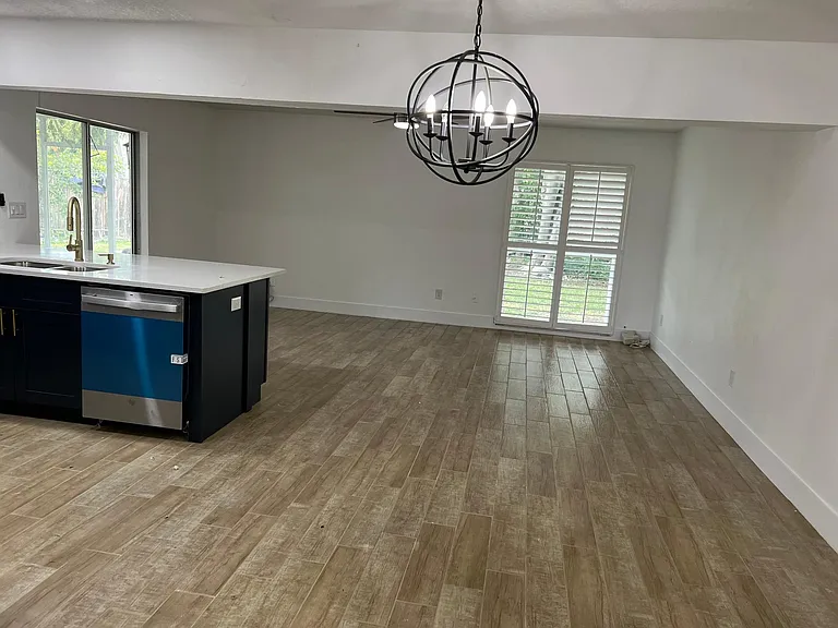 4684 Neptune Dr SE — Photo 17