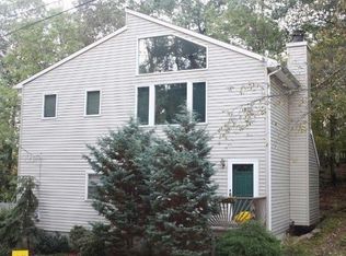 7 Adams Trl, Hopatcong, NJ 07843