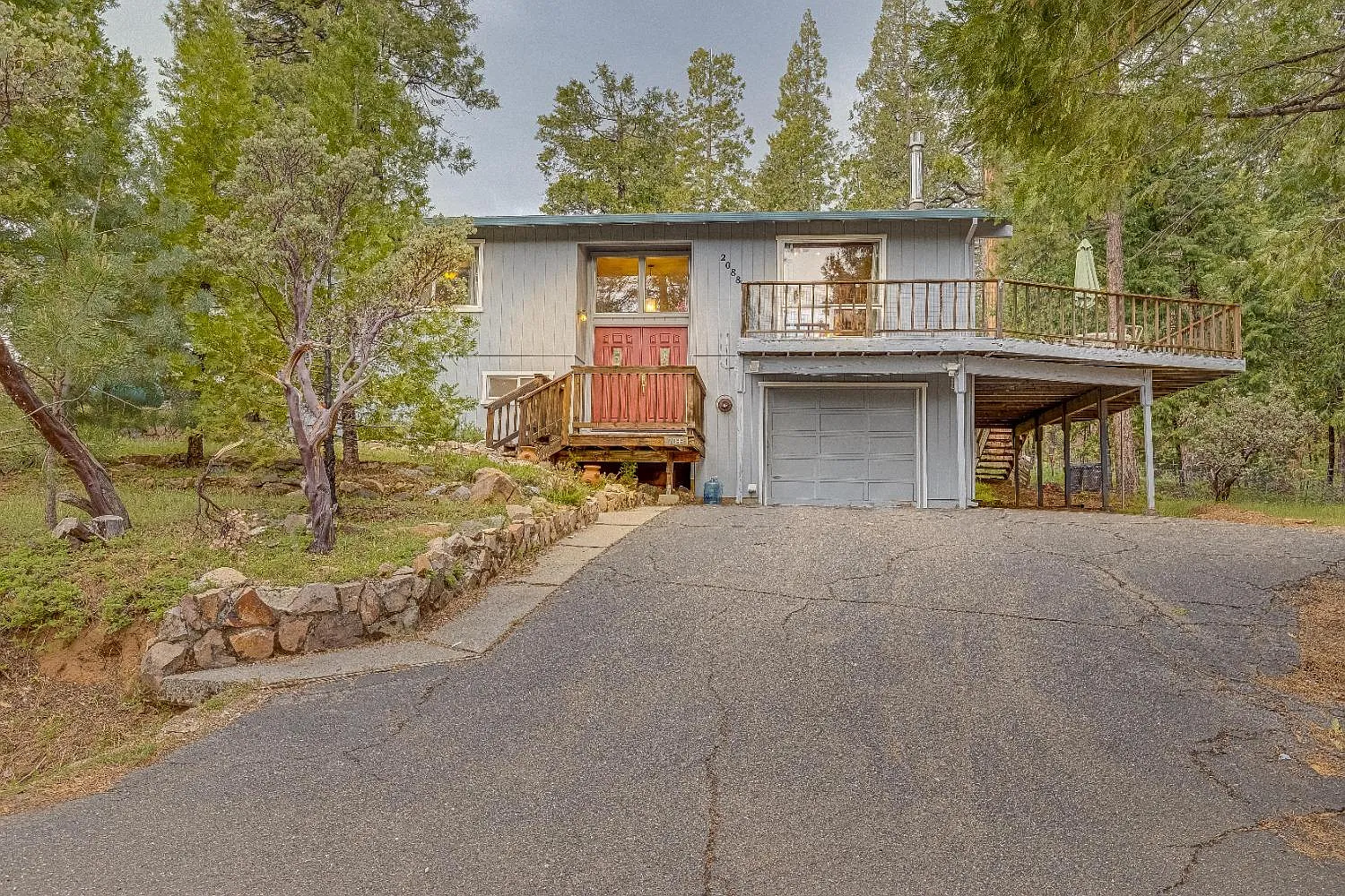 2088 Jerrilynn Dr photo 1