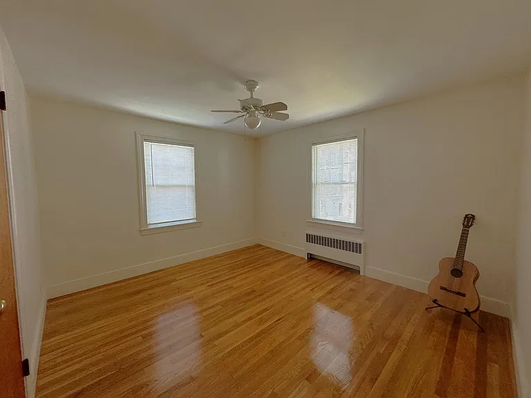 15 Grove St #2 — Photo 2