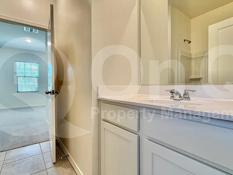 4426 N 100th Dr — Photo 16