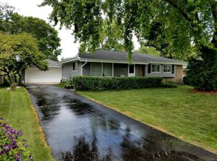 1100 Dona Rd, Hartland, WI 53029