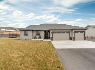 21709 E Berry Dr, Benton City, WA 99320