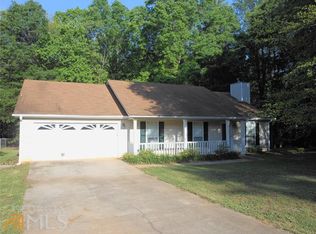 40 Plantation Ln, Locust Grove, GA 30248