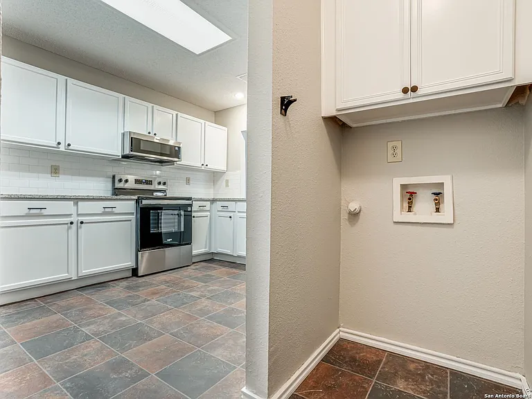 16522 Alwick Ln — Photo 21