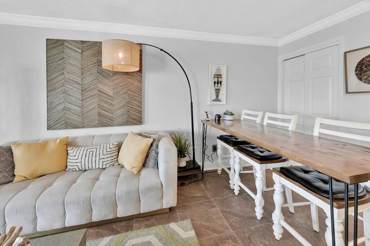 1 bed, 2.0 bath, 8611 sqft, $3,084 — Photo 4