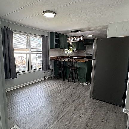 5th image of 9106 Dandelion Ln