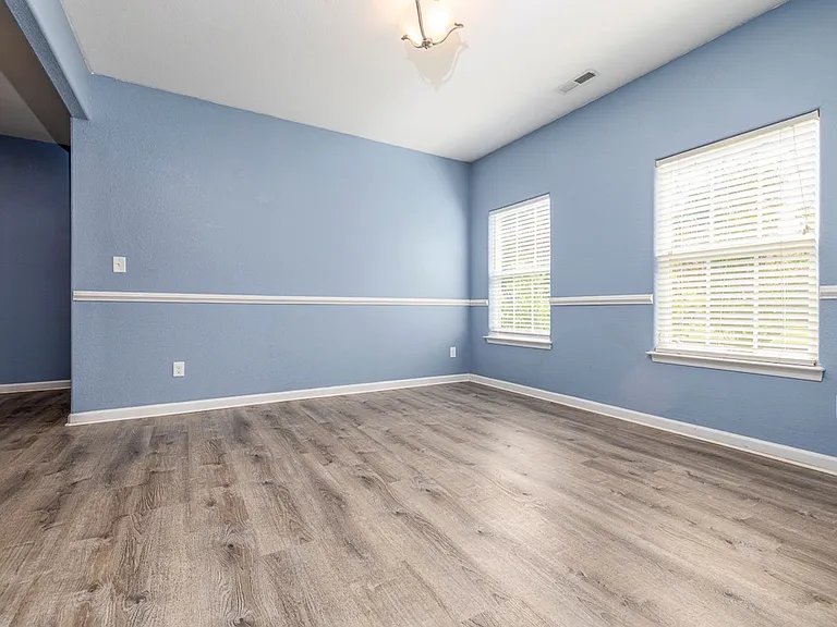 7713 Cortlandt Pl — Photo 7