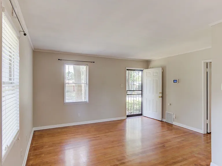4966 Verne Rd — Photo 5
