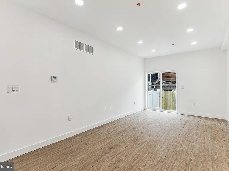 2224 N Howard St #1 — Photo 7