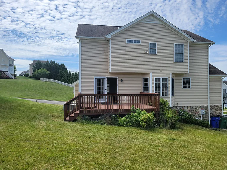 110 Amethyst Dr — Photo 42