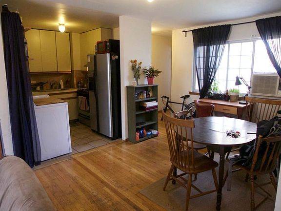 2nd image of 13 Bedford Pl #1