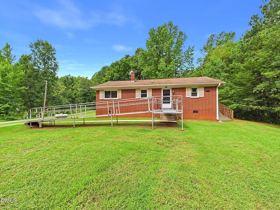 1st image of 3907 Bivins Rd