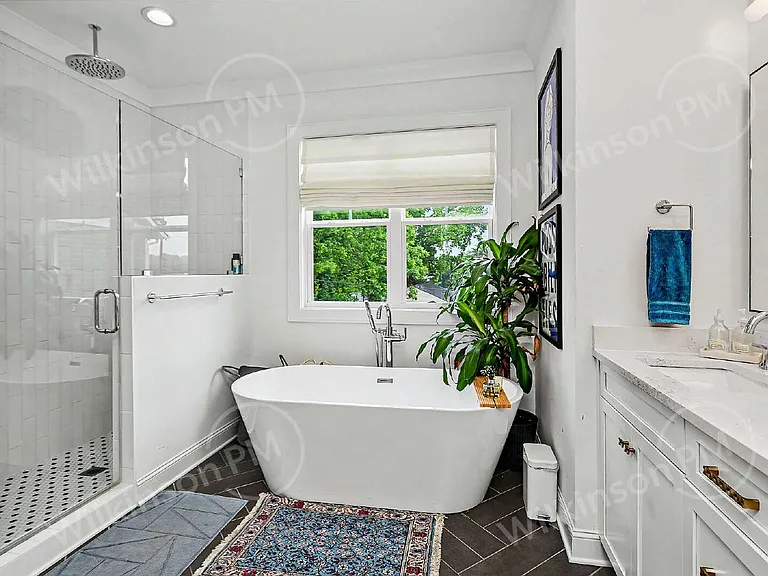 221 Gardner Ave — Photo 31