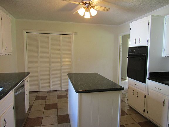 5th image of 106 Greenland Dr