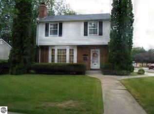 815 Wright Ave, Alma, MI 48801