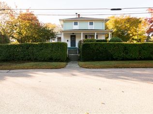10 1st St, Barrington, RI 02806