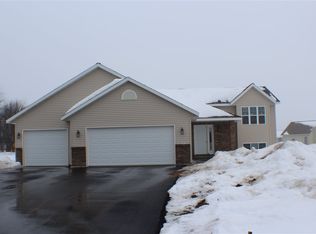 2095 Josephine Ln, Kronenwetter, WI 54455