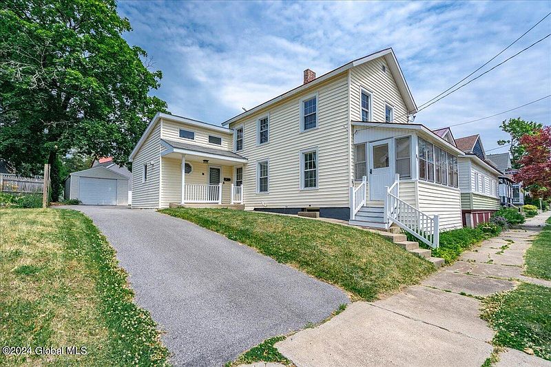 2nd image of 87 Catherine Street