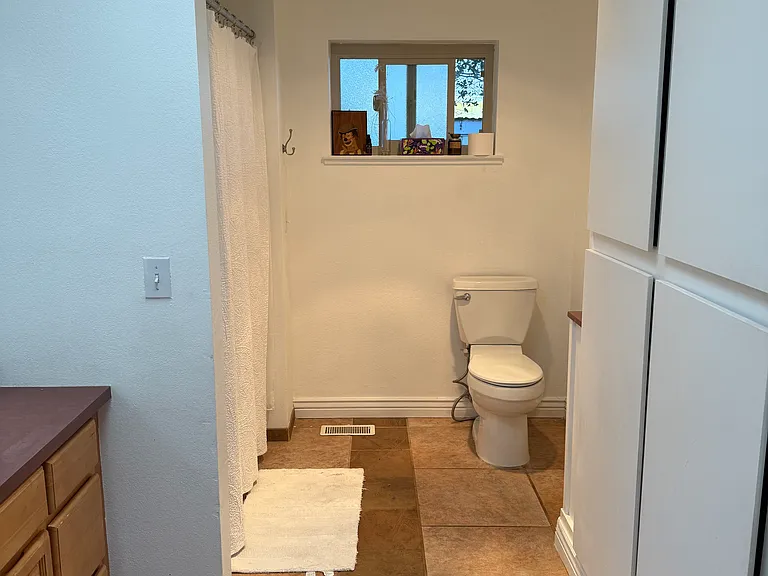 429 Maple Ave — Photo 8