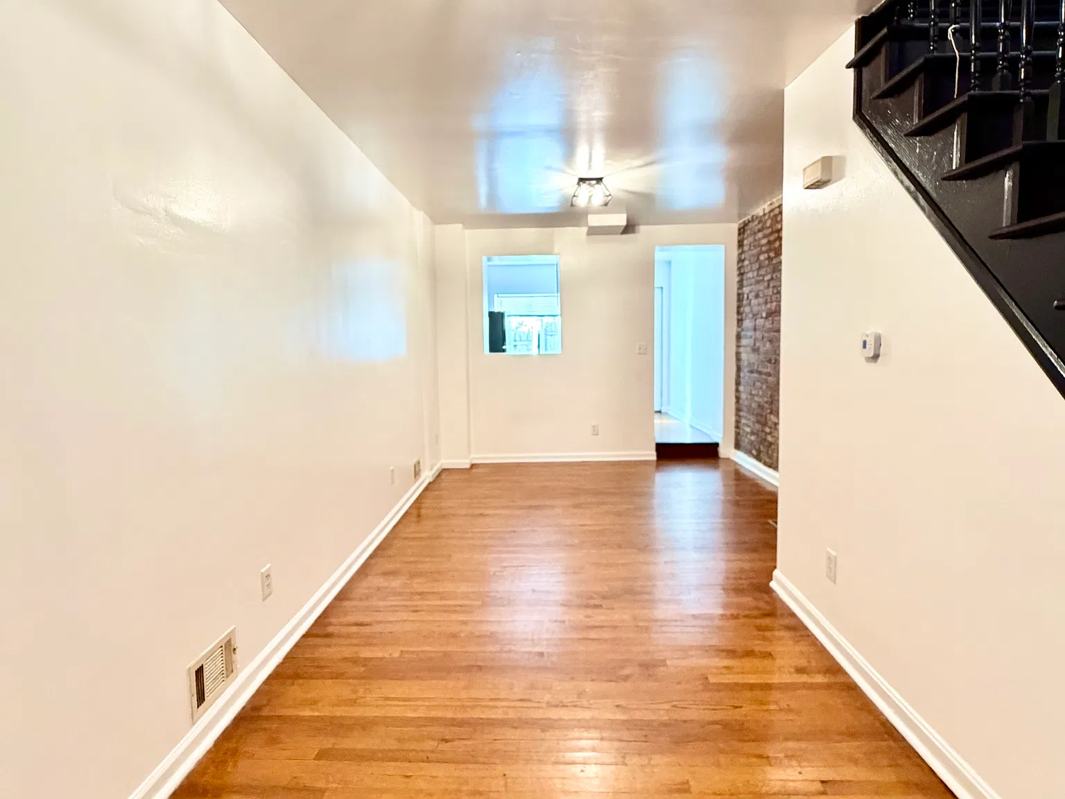 3 bed, 1400 sqft, $1,475 — Photo 2