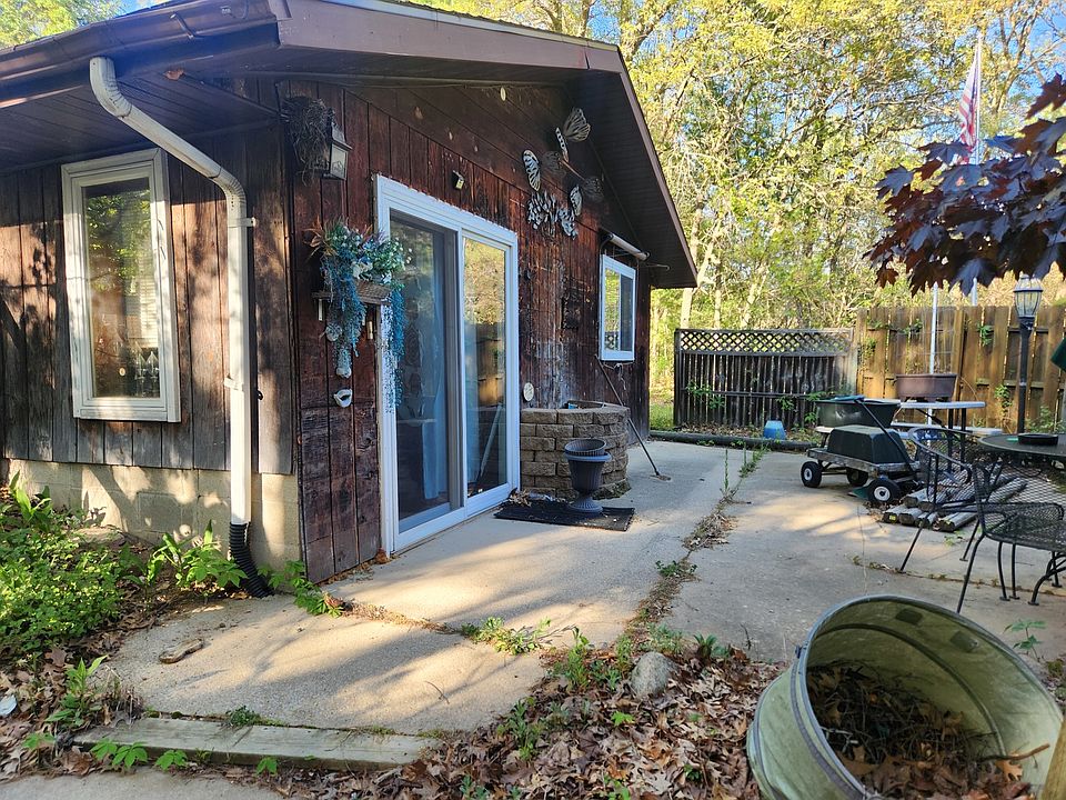 1st image of W5244 Oak Tree Ln