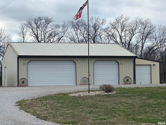 4th image of 11271 W Center Rd