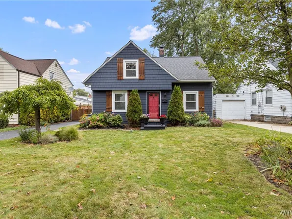 498 Lamarck Dr, Buffalo, NY 14225