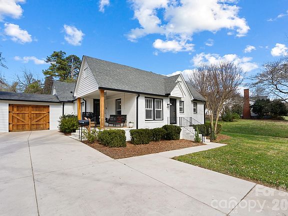 2nd image of 399 Janie St