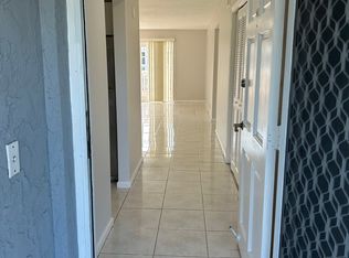7552 Stirling Rd APT 212, Hollywood, FL 33024