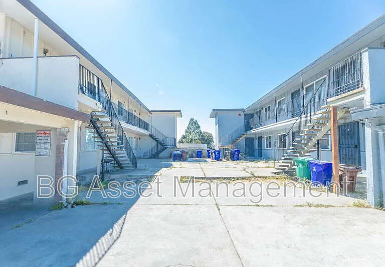 2030 Stanton Ave #1 — Photo 18