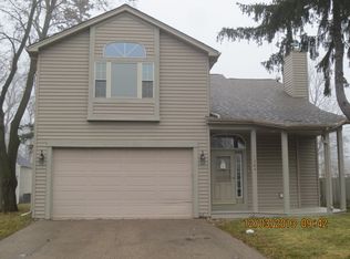 1364 Illinois Pkwy, Elgin, IL 60123