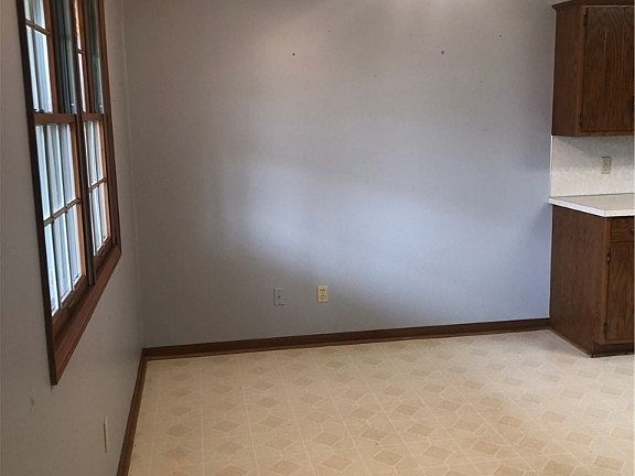 5th image of 1031EXT Ray Ave NE