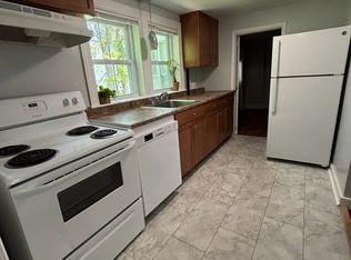 13 Lincoln St #B, Somersworth, NH 03878