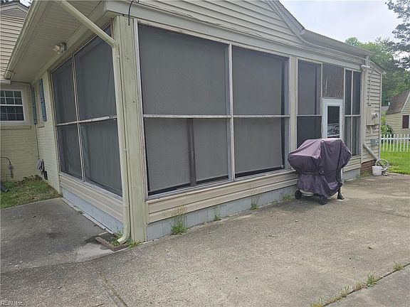 2nd image of 6 Montclare Pl