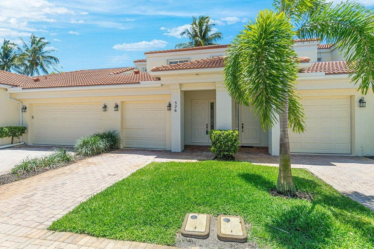 2 bed, 2.5 bath, 1389 sqft, $2,995 — Photo 4