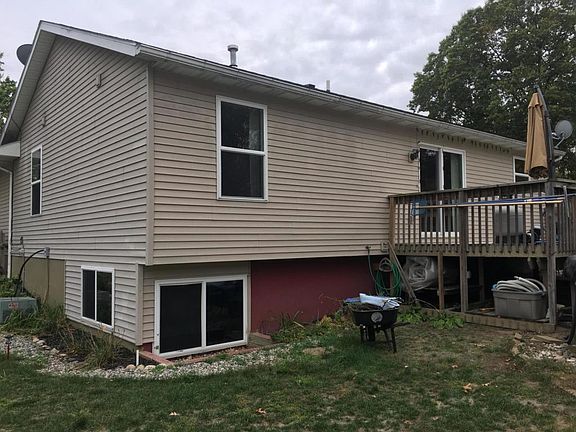 3rd image of 217 Daniel St SE